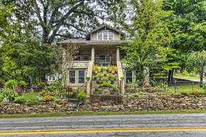 Historic Hardy House on Main Street with Fire Pit!